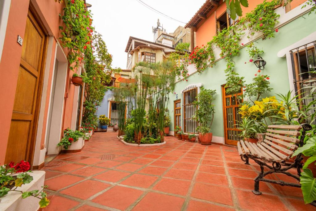 En terrasse eller udendørsområde på El Patio Miraflores
