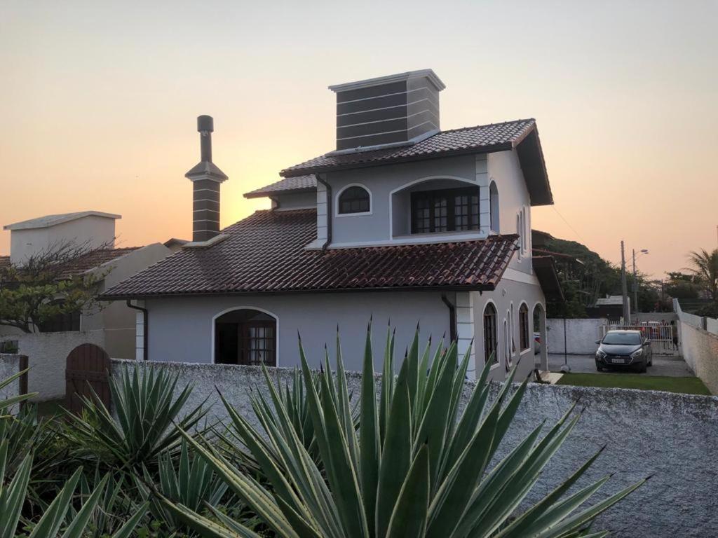  Casa 2 Andares à Beira-Mar na Praia do Campeche