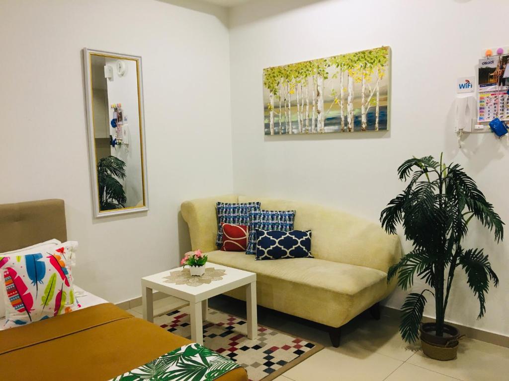 Posezení v ubytování D'Gunduls Homestay STUDIO by DGH I-CITY