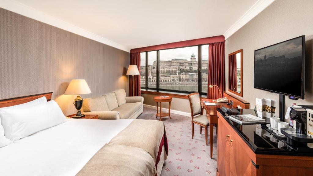 Postel nebo postele na pokoji v ubytování InterContinental Budapest by IHG