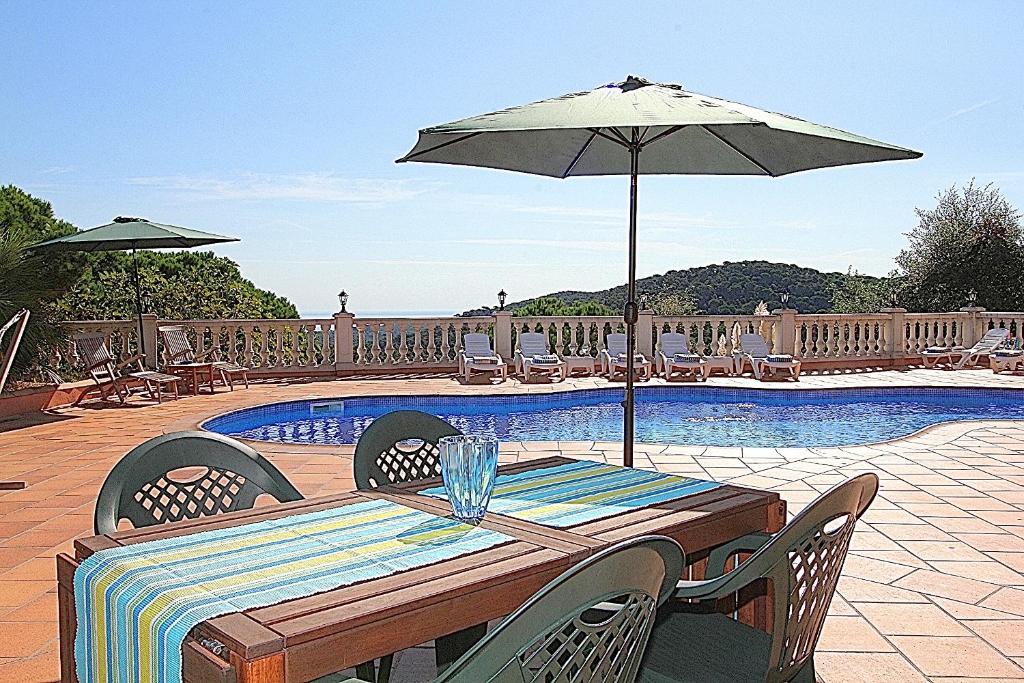 Бассейн в Villa Alta Vista или поблизости