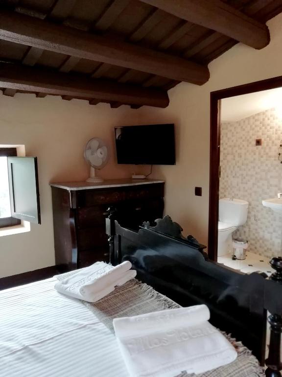 Hostal Rural Mas Blanc - Deluxe Driepersoonskamer