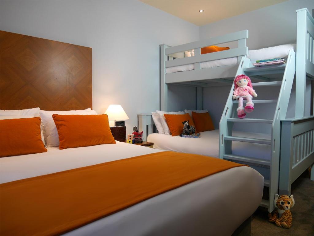 
Family Room with Bunk Bed
