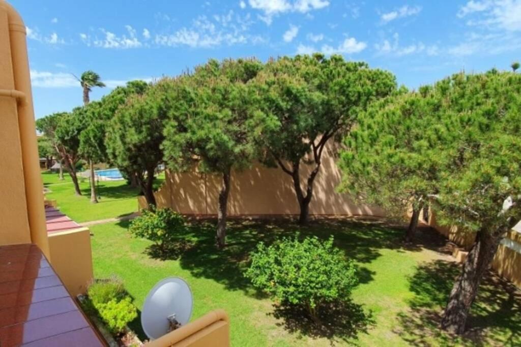 Fotografie z fotogalerie ubytování Amplio apart con WI-FI y Aire Acondicionado para descansar y relajarse v destinaci Chiclana de la Frontera
