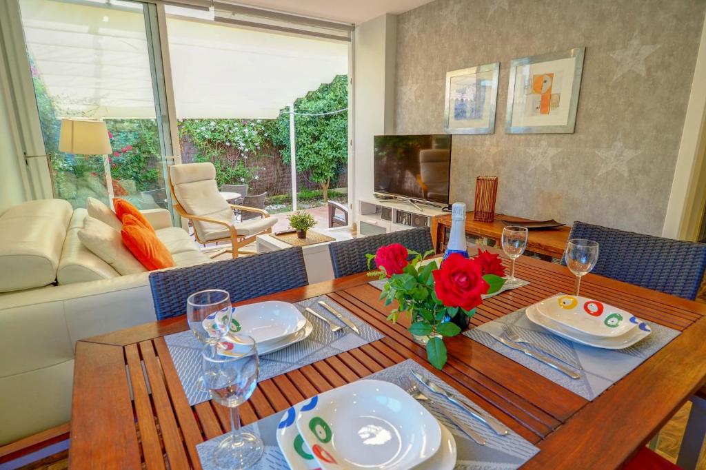 Tenis Apartment by Hello Homes Sitges, Sitges – Bijgewerkte ...