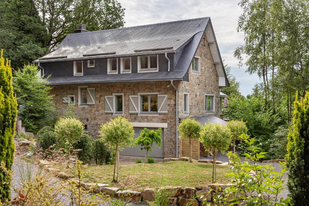 La Villa des Sources à 500 mètres du circuit - Villa