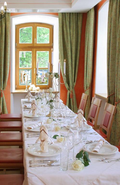 Hotel & Restaurant Waldschloss - 15