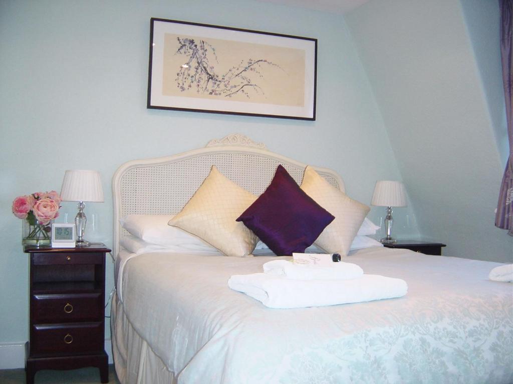 Brocks - King Room With Garden View