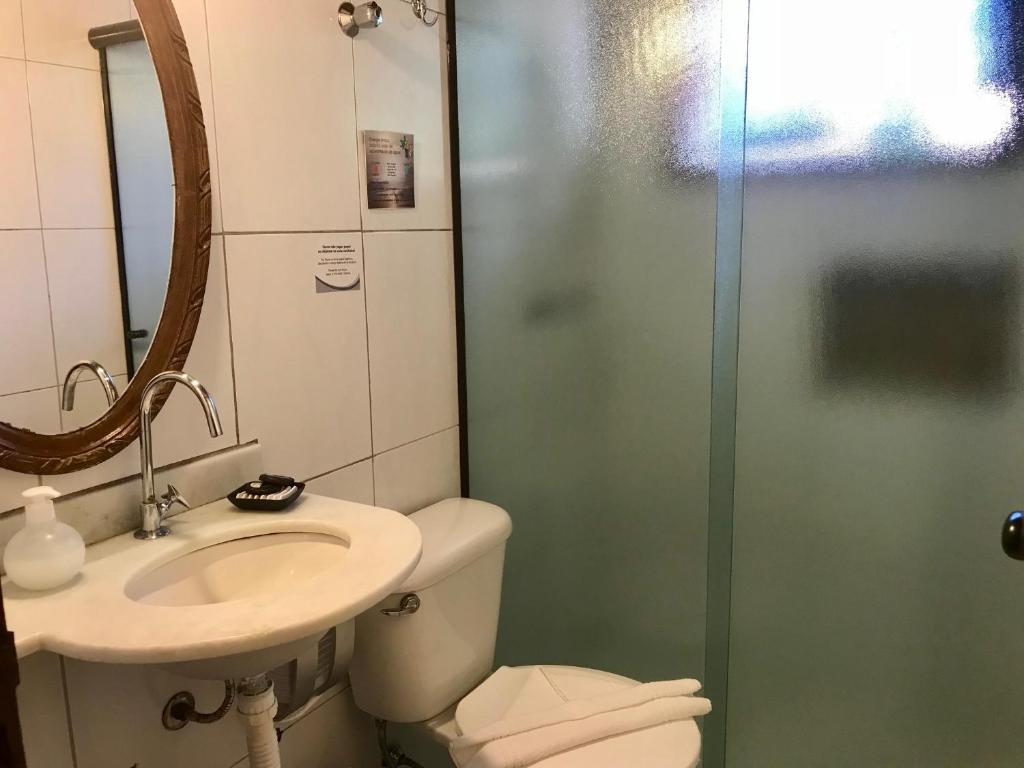 Um banheiro em Hotel Pousada Katmandu