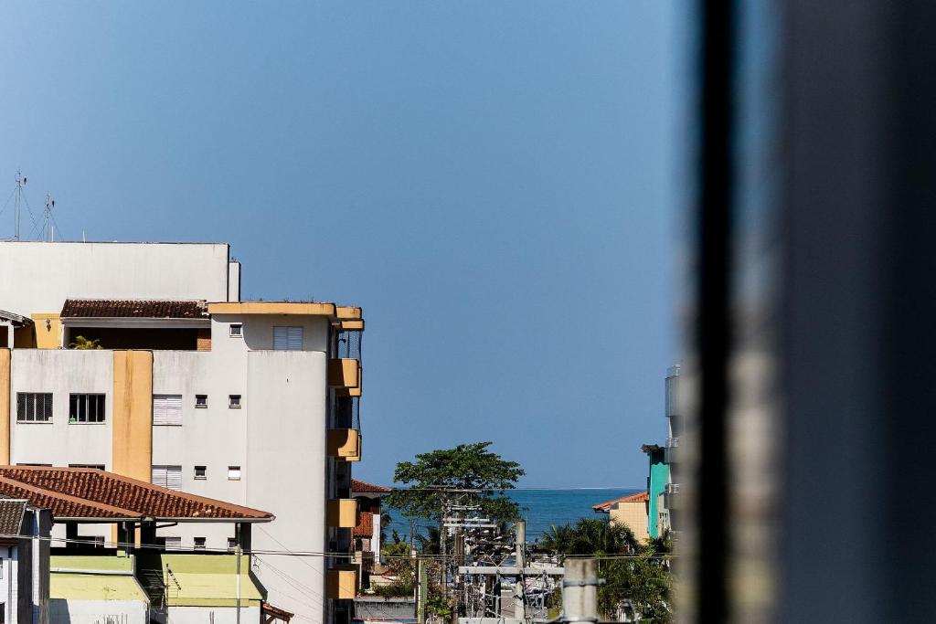  Conforto e lazer a quatro quadras da Praia Grande