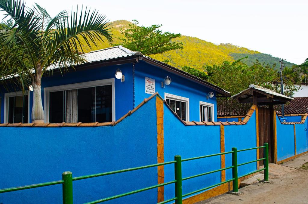 Linda casa azul