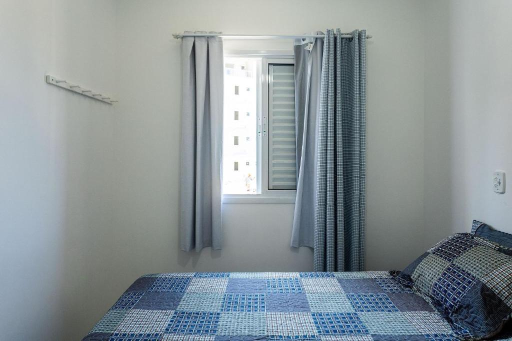  Conforto e lazer a quatro quadras da Praia Grande