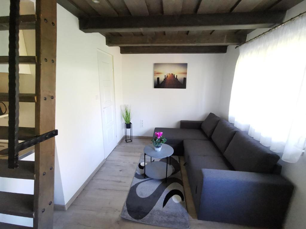 Posezení v ubytování Vali néni kifőzde és apartman