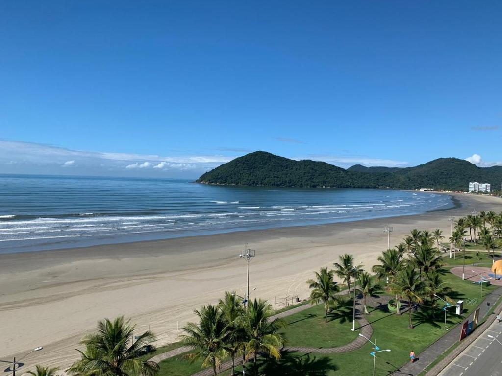  Apto Frontal ao Mar com Internet e TV