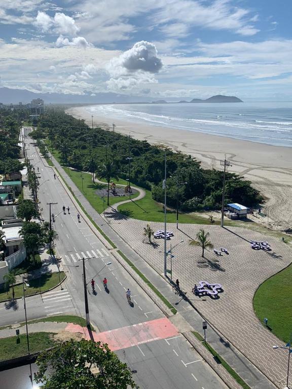  Apto Frontal ao Mar com Internet e TV