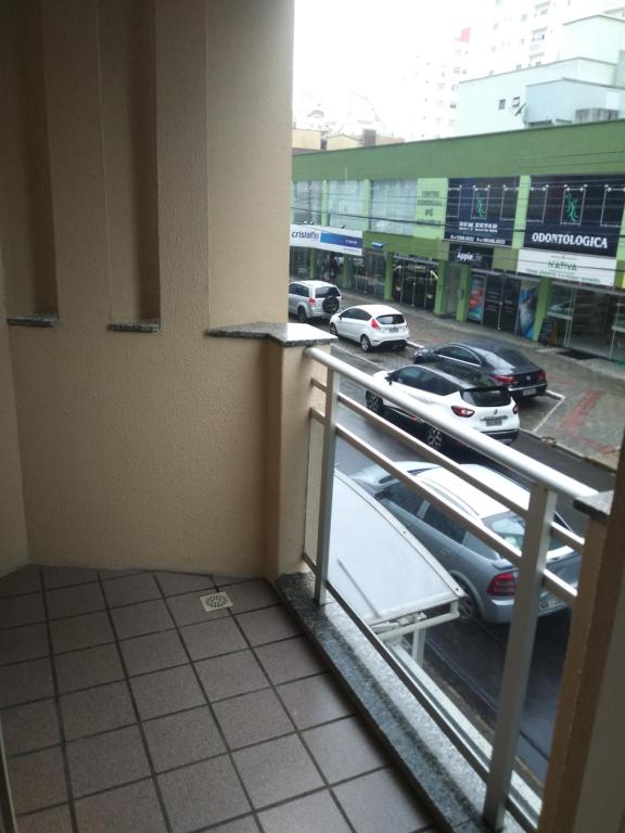  Apartamento com 02 Dormitórios bem mobiliado