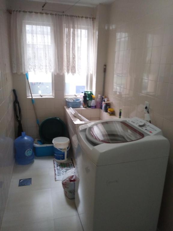  Apartamento com 02 Dormitórios bem mobiliado