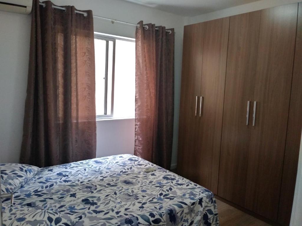  Apartamento com 02 Dormitórios bem mobiliado
