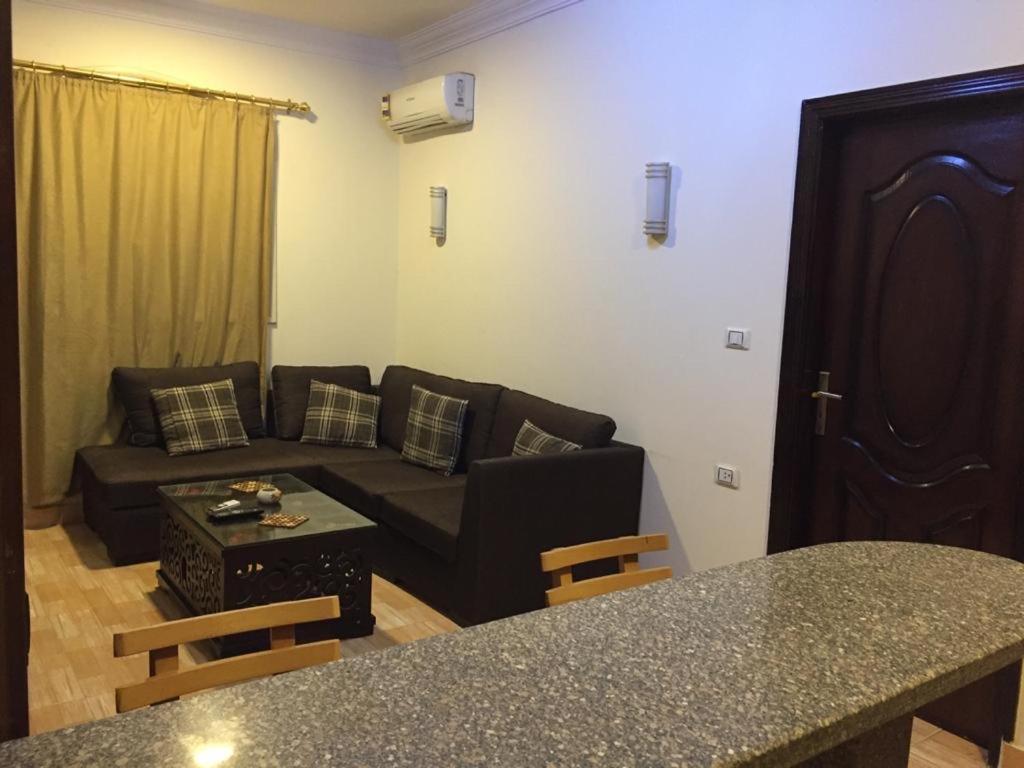 Sheraton Road 1 Bedroom Studio