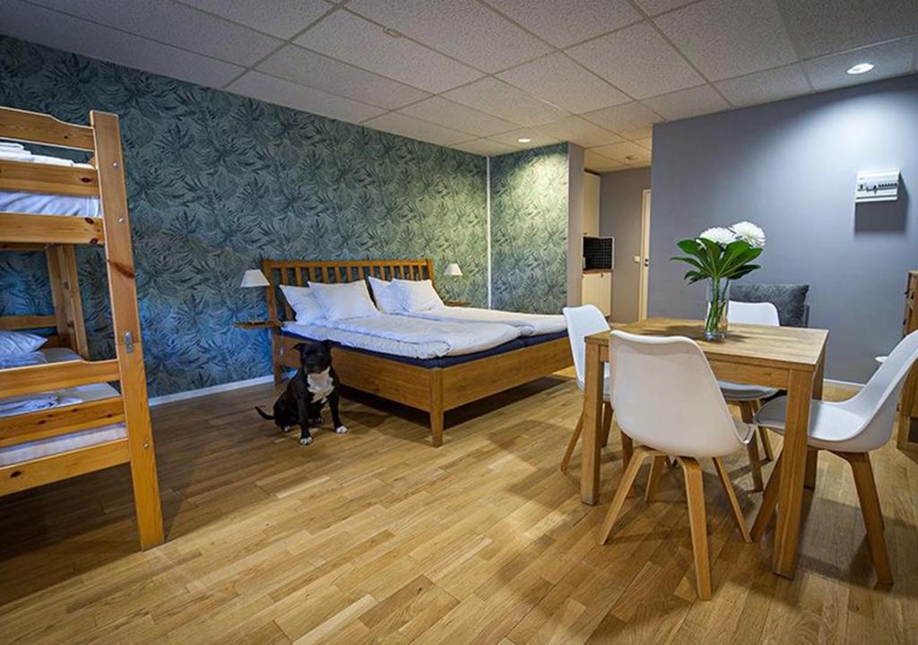 Postel nebo postele na pokoji v ubytování Hotell Ronja