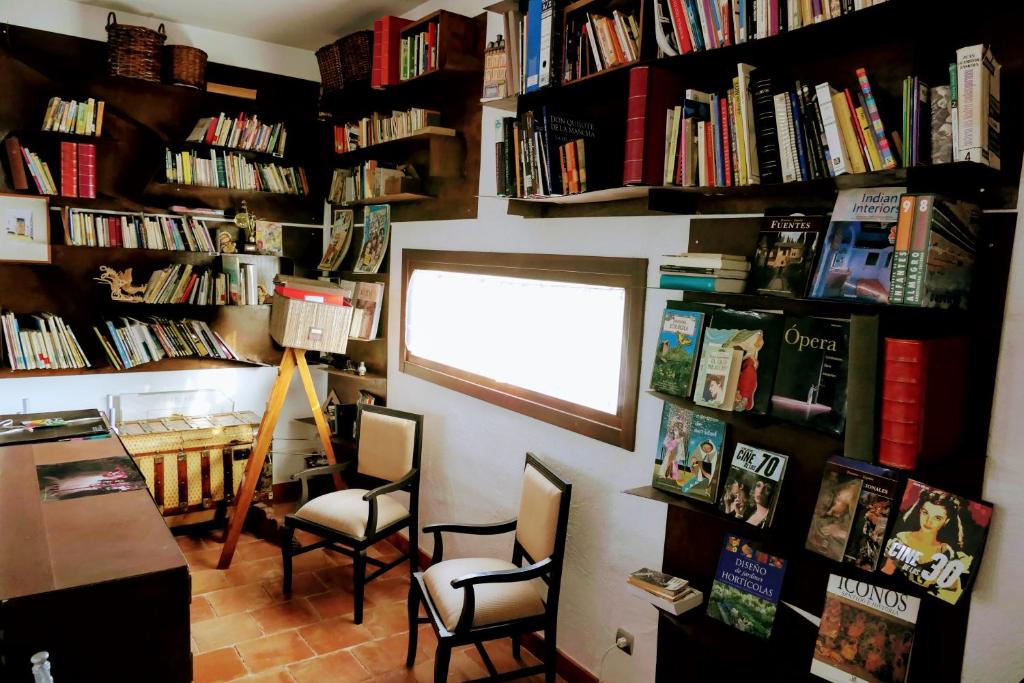 The library in the country house