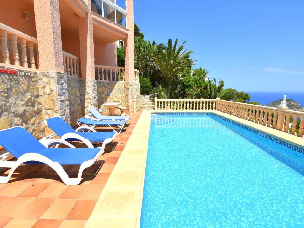 The swimming pool at or close to Casa Stefanie