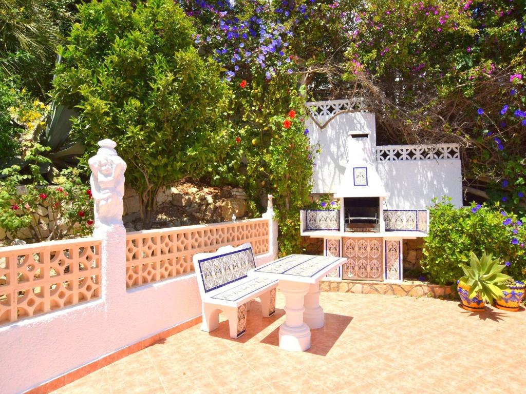 A garden outside Casa Stefanie