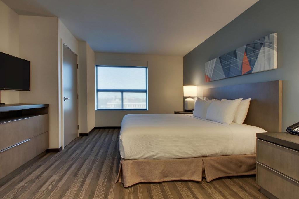 Hyatt House Oak Brook photo