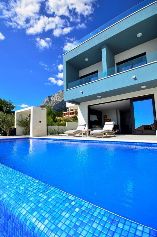 Villa Grace a luxury villa in Makarska, heated pool