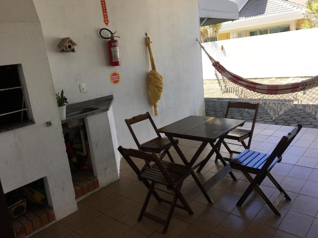  Casa de 2 dormitórios – Canasvieiras – Próxima ao Mar