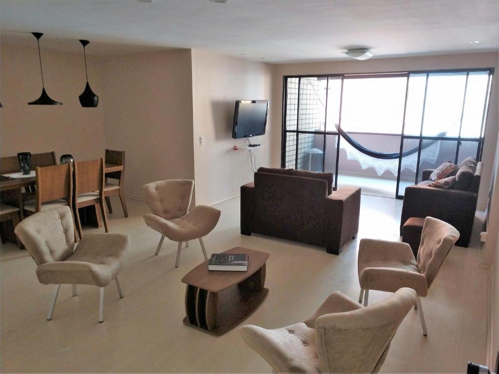Apartamento a 200 metros da feirinha da beira mar - Housity