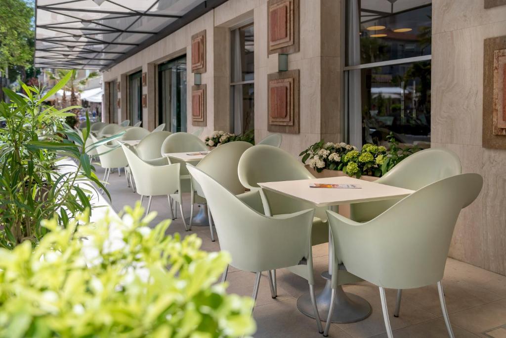 Restaurace v ubytování Hotel Cristina Corona
