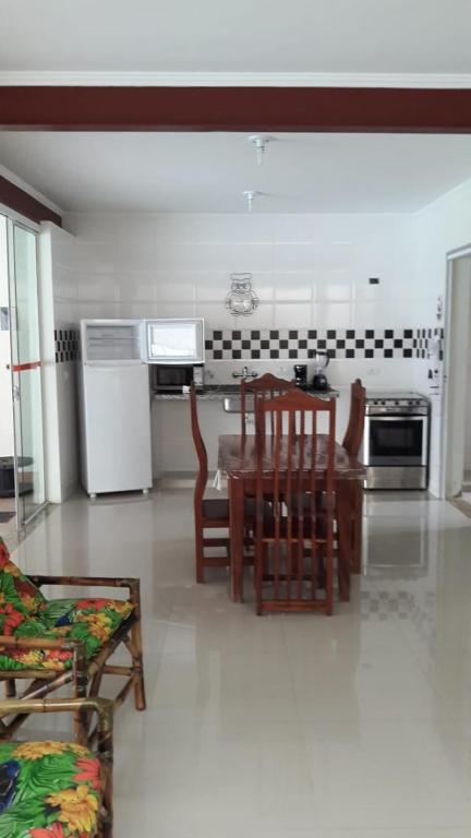  Casa com piscina Martim de Sá