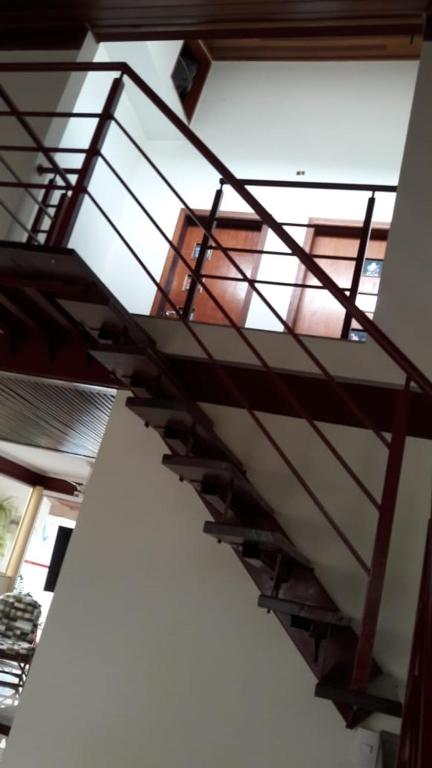  Casa com piscina Martim de Sá
