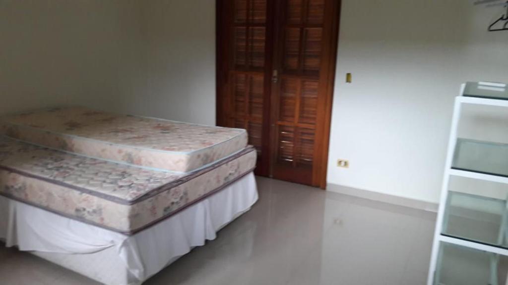  Casa com piscina Martim de Sá