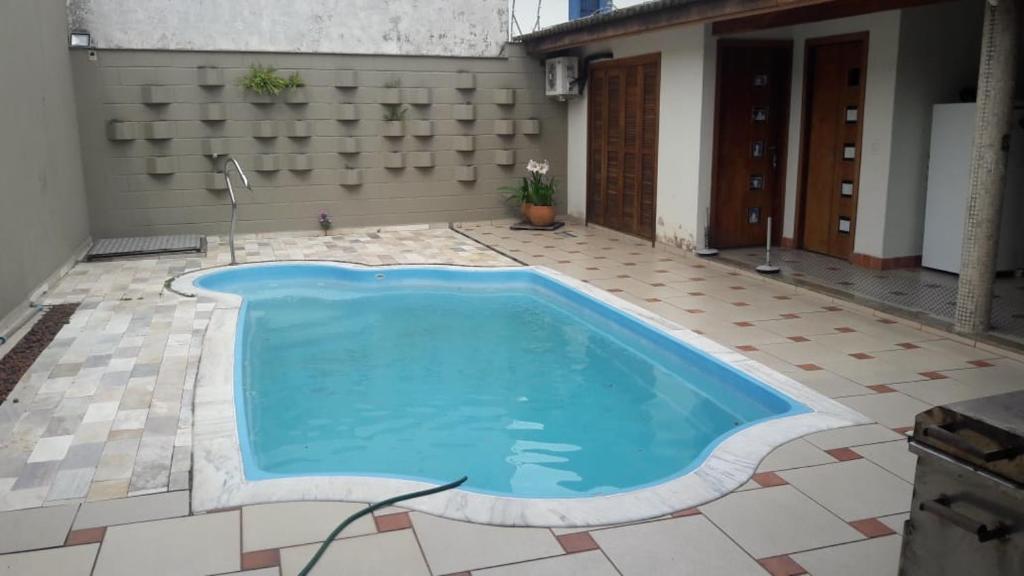  Casa com piscina Martim de Sá
