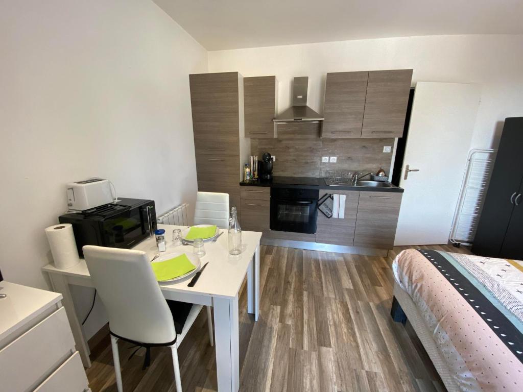 Legend- Parking privé Gratuit- Terrasse privée- Wifi - Convert - Alimentec - 工作室