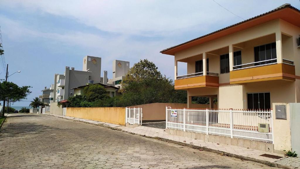  Casa em Bombinhas Canto Grande para 12 pessoas