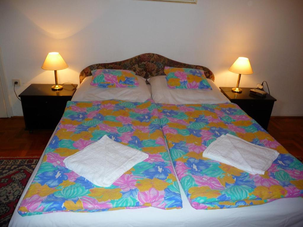 Postel nebo postele na pokoji v ubytování Oleander B&B