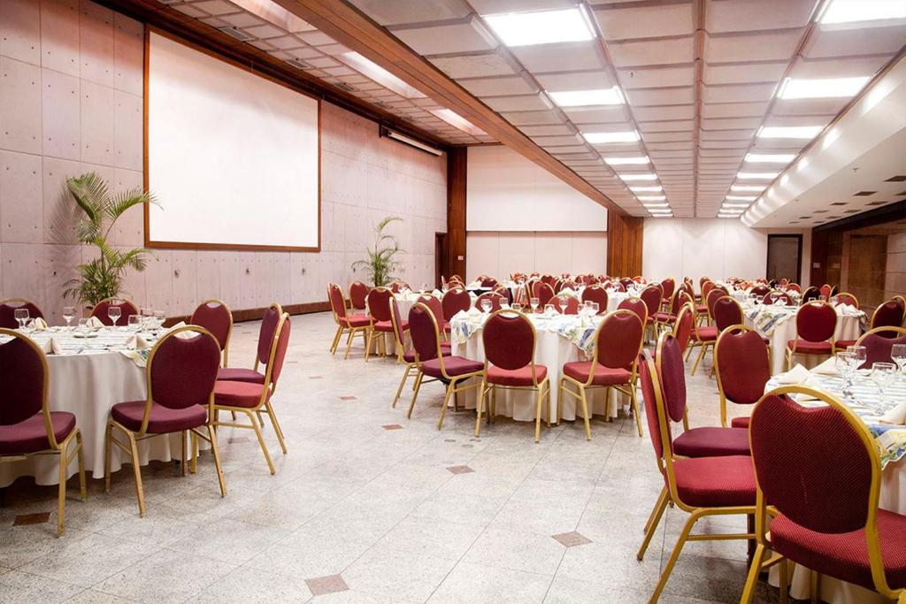 Restaurace v ubytování Fiesta Bahia Hotel