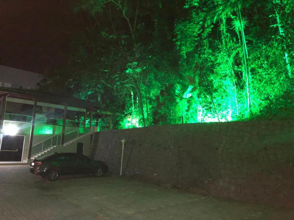  Apartamento Ubatuba. 100 metros da praia