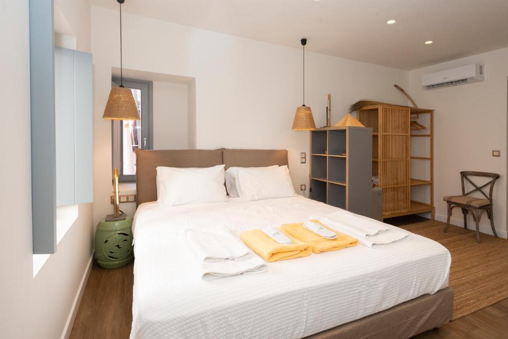 Posteľ alebo postele v izbe v ubytovaní Pylosea Luxury Lodge