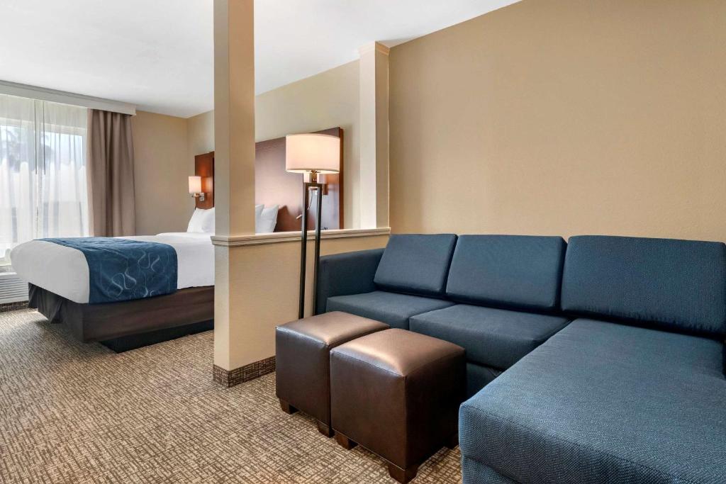 Comfort Suites Daytona Beach-Speedway - King Suite - Accessible / Non-fumeur