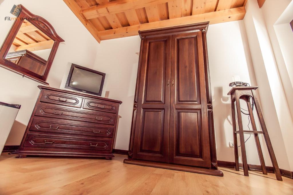 Hotel Ieremia Movila - Habitación Gemela Con Balcón