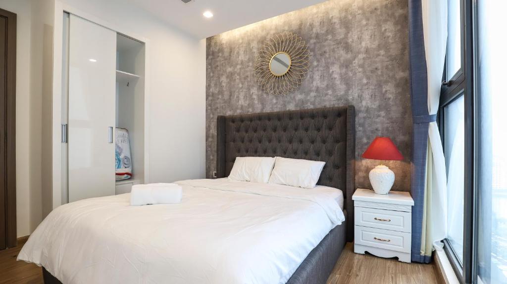 Vinhomes Metropolish Apartment Center Hanoi - Three-Bedroom Apartment