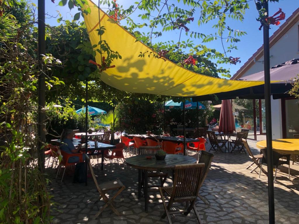 Um jardim no exterior de Quinta das Cegonhas