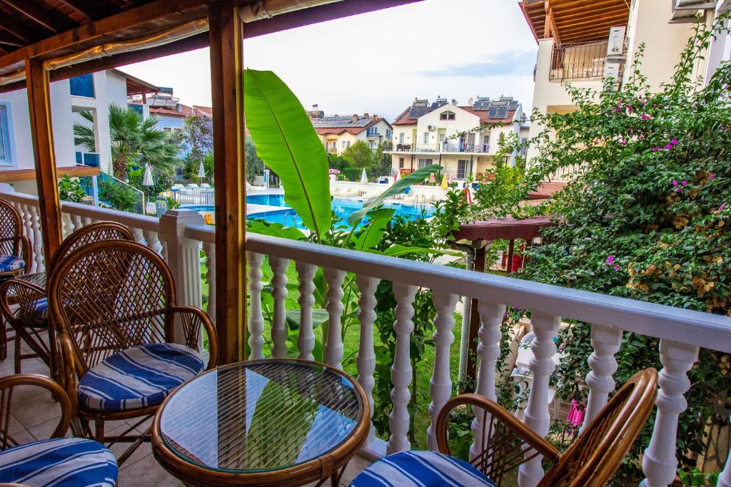 Balkón nebo terasa v ubytování Tayfun Apart Hotel