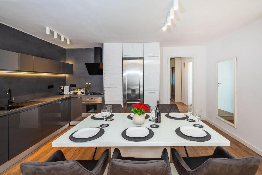 Kuchyňa alebo kuchynka v ubytovaní Apartment Marul