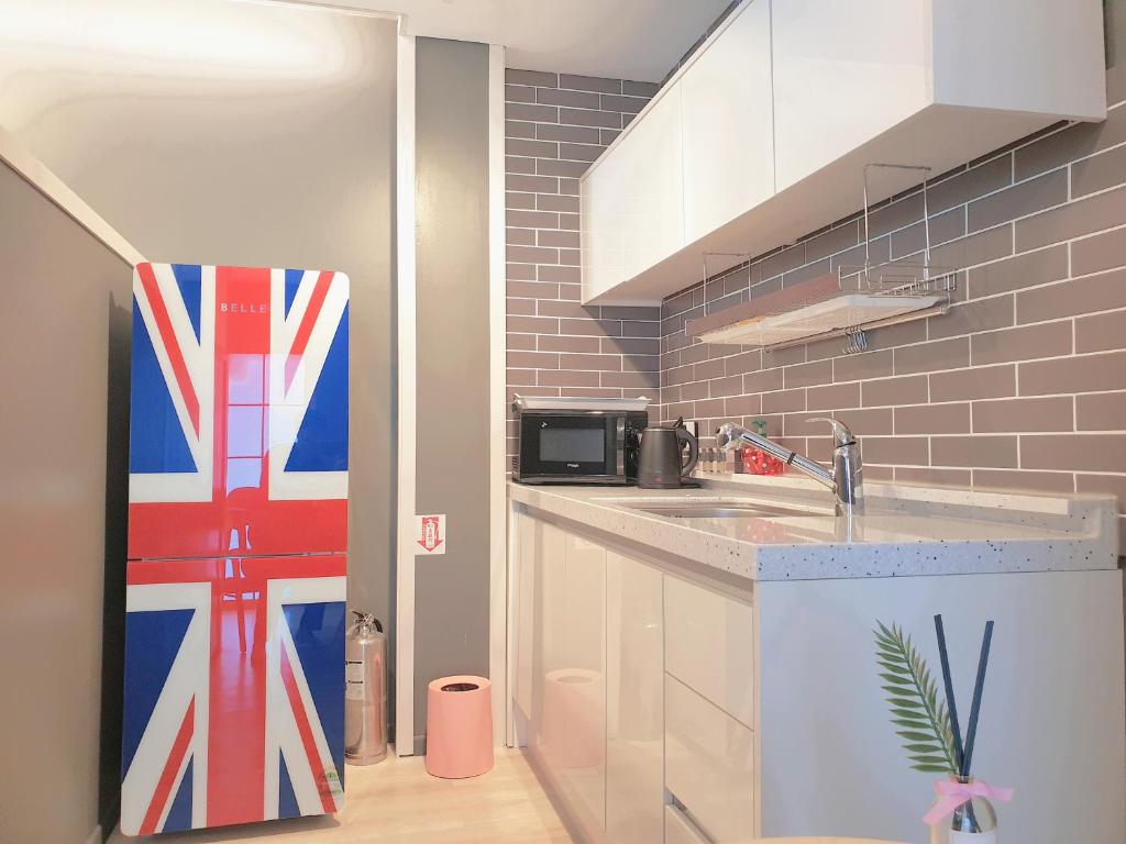 Kuchyň nebo kuchyňský kout v ubytování Picasso Guesthouse