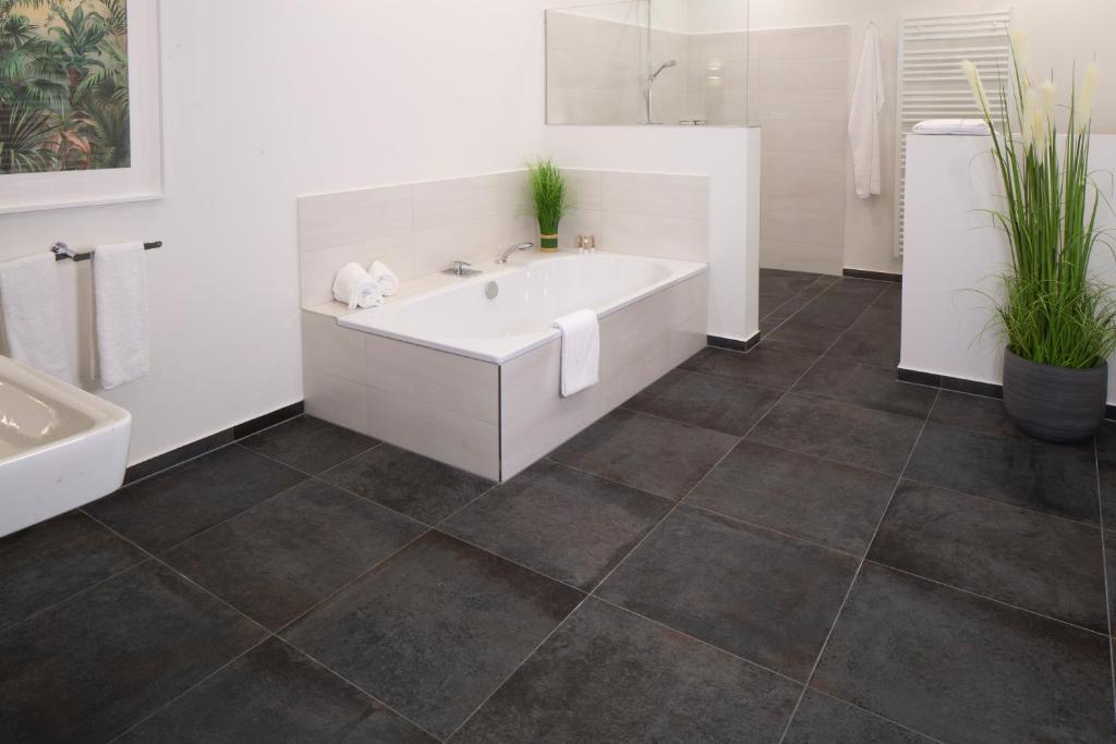 Intermar Hotel & Apartments - Apartment With Terrace